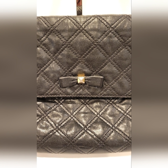 Marc Jacobs Black Quilted Leather Shoulder Bag with Gold Bow - Picture 2 of 6